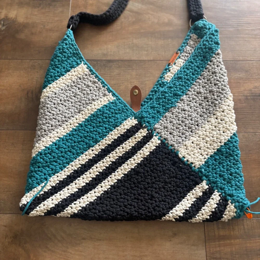 Handmade Danbury Rectangle Wheat Stitch Teal Black Crochet Colorblock Bag Purse